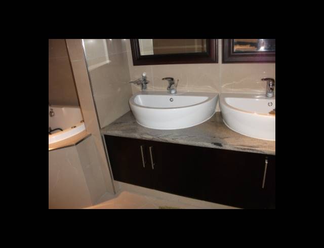 1 BEDROOM APARTMENT FOR SALE IN POINT WATERFRONT